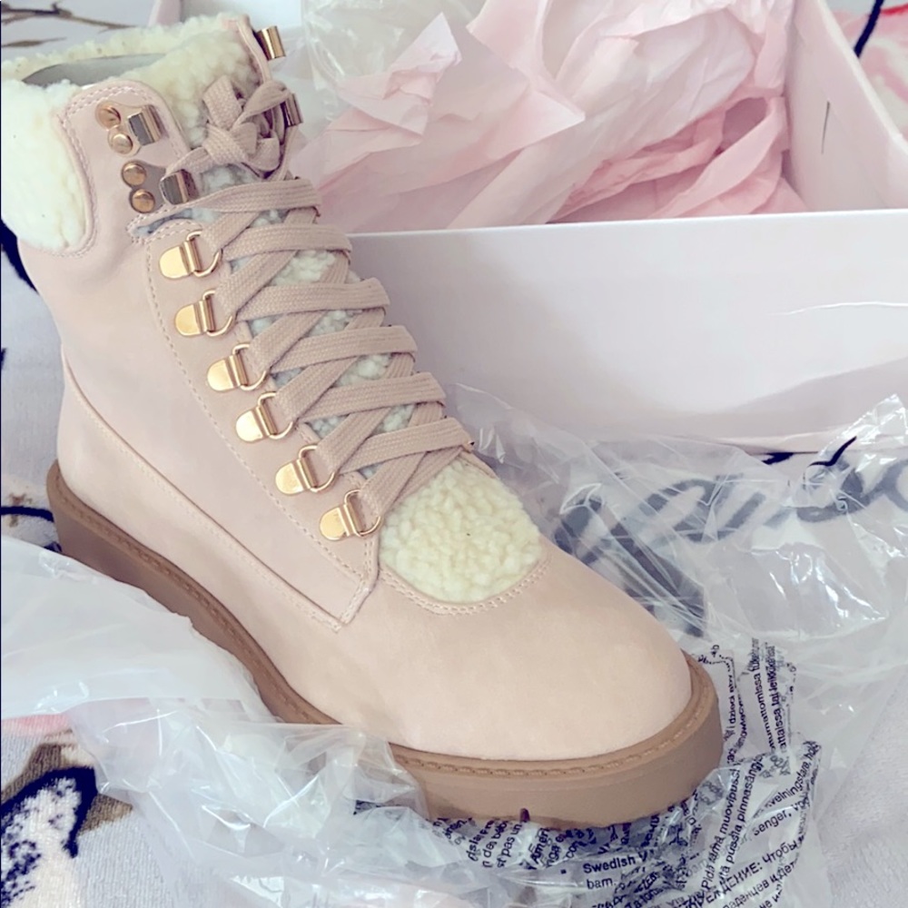 Kelly Rowland Cerelia Shearling Cuff Lace-up Boot